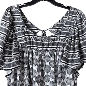 Cato Peasant Blouse Womens 18/20W Black White Flutter Sleeve Keyhole Back
